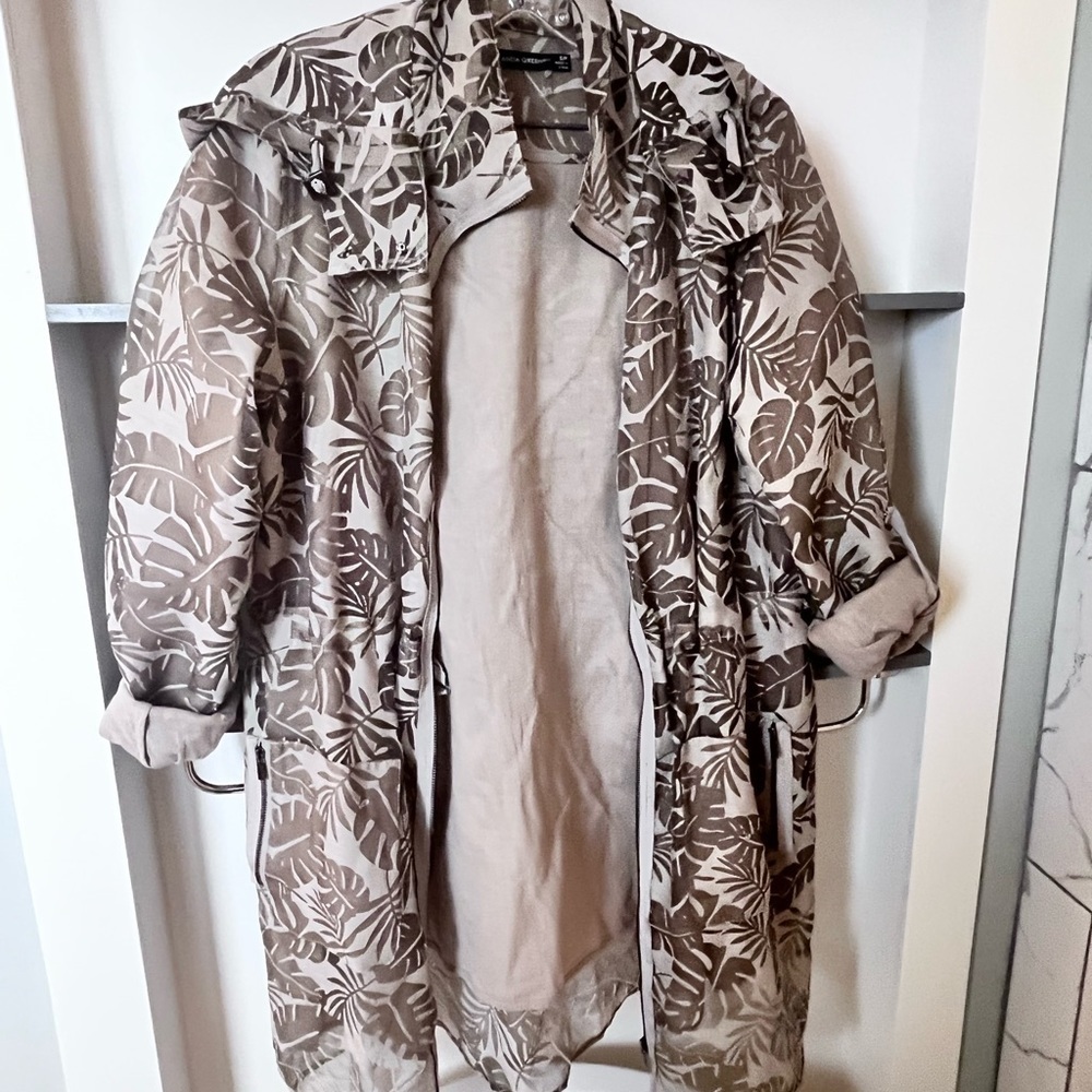 Amanda Green Light Spring Jacket - Picture 3 of 5